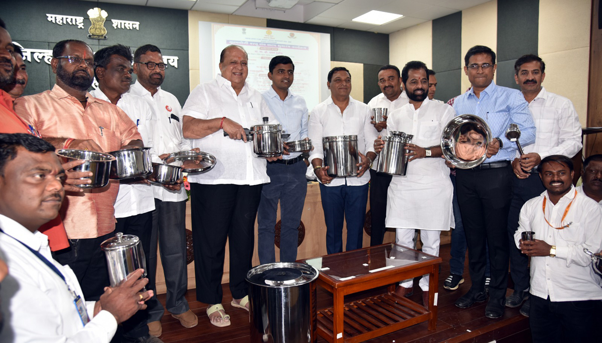 कोल्हापूर : जिल्ह्यात 1.15 लाख नोंदीत कामगारांना मिळणार गृहपयोगी साहित्य संच