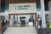 प्रकाश हॉस्पिटलमध्ये २०० रुग्णांवर यशस्वी कृत्रिम सांधेरोपन शस्त्रक्रिया