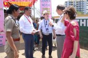 विदेशी प्रतिनिधी सहभागी झाले लोकशाहीच्या उत्सवात
