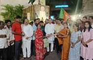 इस्लामपूर : पंतप्रधान नरेंद्र मोदींच्या शपथविधी सोहळ्याचे केले थेट प्रक्षेपण; भाजपातर्फे लाडू वाटप
