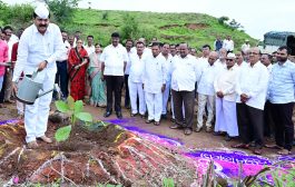 अण्णासाहेब डांगे यांच्या सामाजिक, शैक्षणिक व राजकीय कार्याचा आदर्श सर्वांनी घ्यावा : महेंद्र लाड