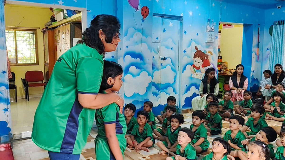 चिमुकल्यांना दिले चांगल्या-वाईट स्पर्शाचे धडे...!