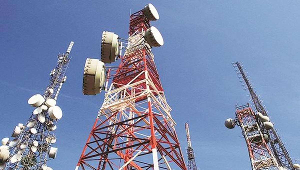 दूरसंचार क्षेत्राने नोंदवली उल्लेखनीय वाढ; मागील एका वर्षात 7.3 कोटी इंटरनेट ग्राहक, 7.7 कोटी ब्रॉडबँड ग्राहक जोडले