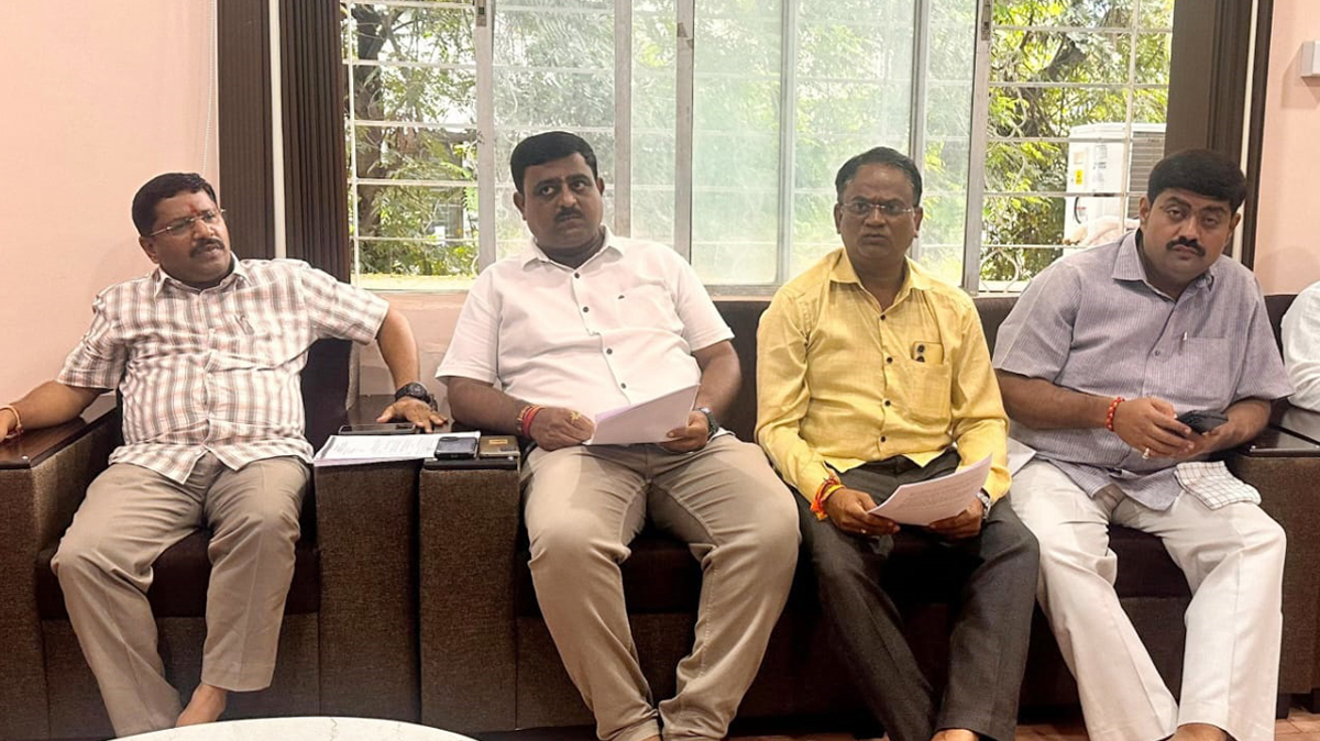 स्वतः कामे मंजूर करून आणा, मगच श्रेय लाटा; निवास पाटील यांचा आ.जयंत पाटील यांना सल्ला