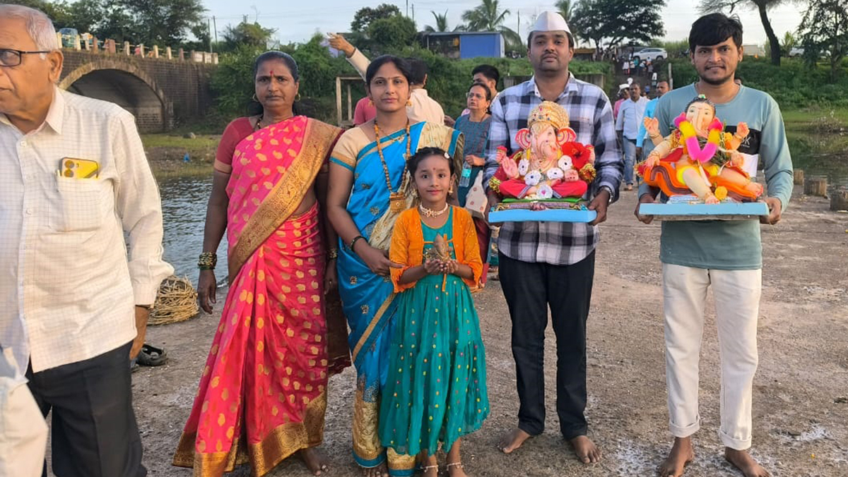 बहे परिसरात घरगुती गौरी-गणपतींचे उत्साहात विसर्जन