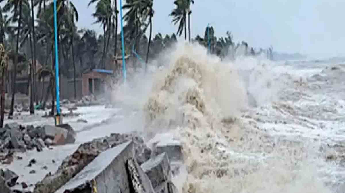 बंगालच्या उपसागरात दाना चक्रीवादळ तयार; ताशी 120 किमी वेगानं धडकणार, पुढील ३ ते ४ दिवसांत वेगवान वाऱ्यासह जोरदार पावसाची शक्यता