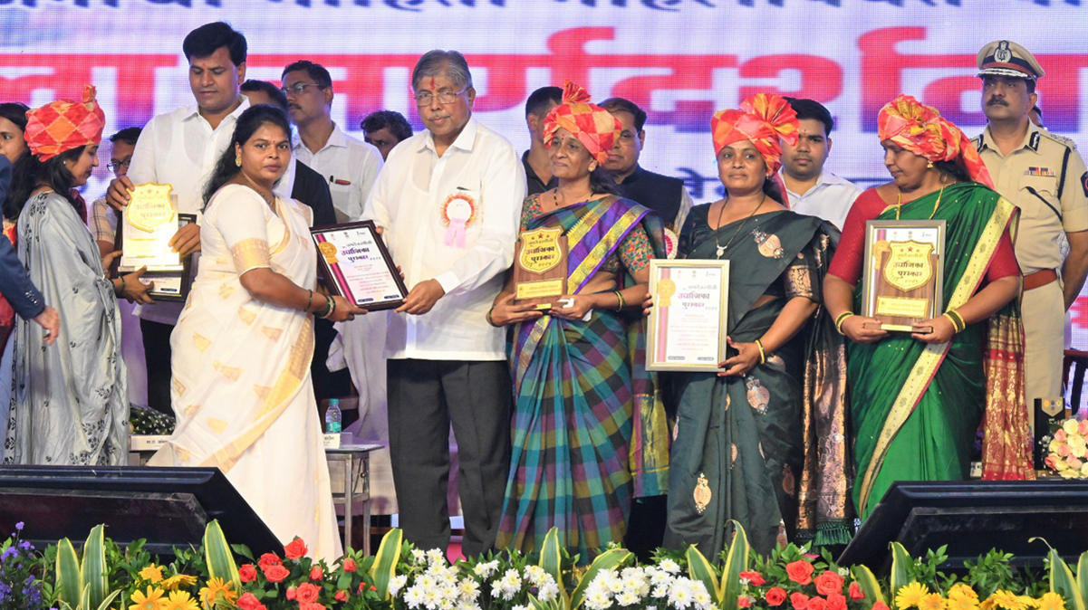 महिलांसाठी अर्धवेळ कामाची योजना तयार करणार – पालकमंत्री चंद्रकांत पाटील