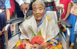 १११ वर्षाच्या आजीचे उत्साहात मतदान; तरुण मतदारांना मतदानासाठी बाहेर पडण्याचे केले आवाहन