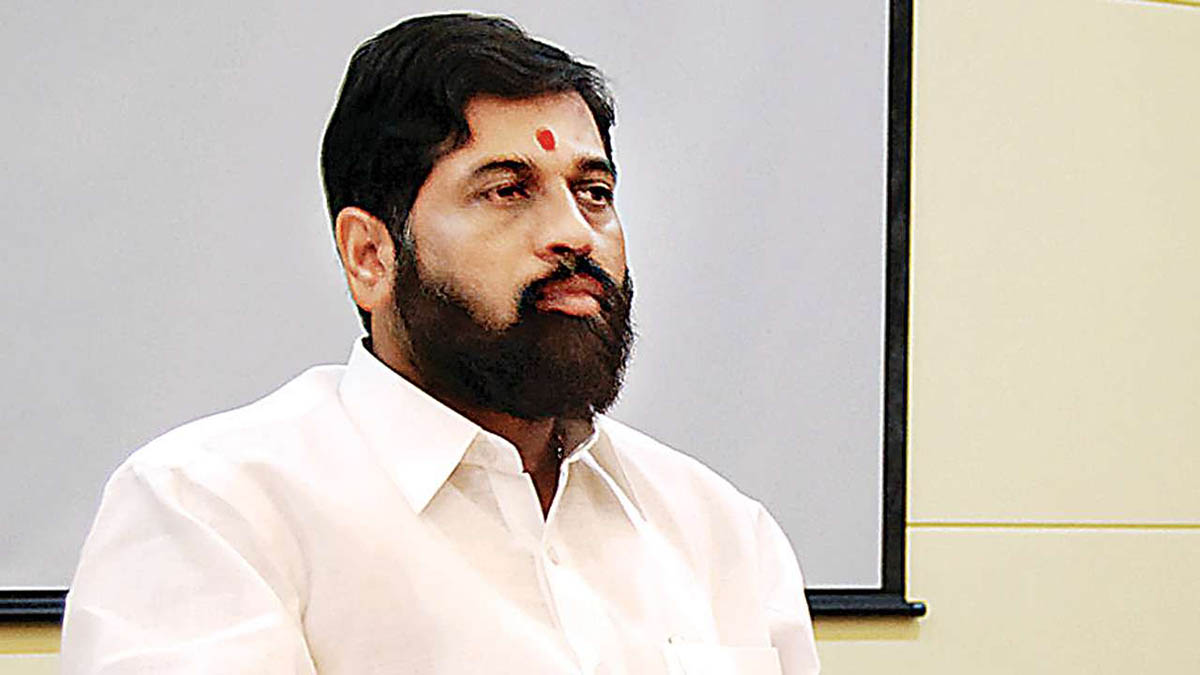 मुख्यमंत्री एकनाथ शिंदे सातारा जिल्ह्यातल्या दरे या आपल्या मूळ गावी दाखल
