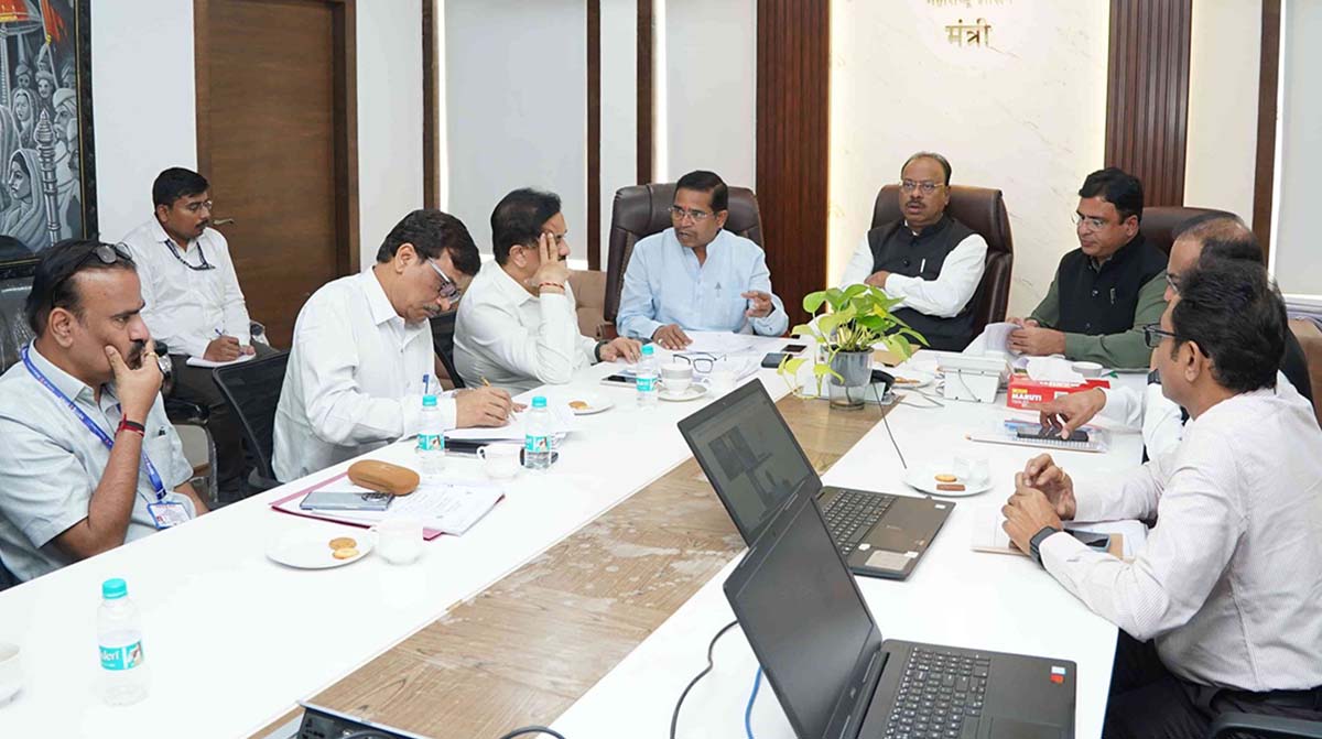 शेत वहीवाटीमध्ये वाहन वापरानुसार रस्ता : मार्गदर्शक सूचना जाहीर करा, महसूल मंत्री चंद्रशेखर बावनकुळेंचे निर्देश