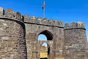 कोल्हापूर : विशाळगड किल्ल्यावर ऊरूस, धार्मिक कार्यक्रम अथवा समारंभास परवानगी नाही