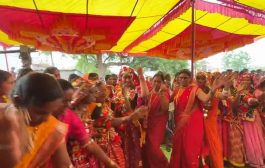 पारंपरिक लेंगी नृत्य करत बंजारा समाजाने साजरी केली धुळवड