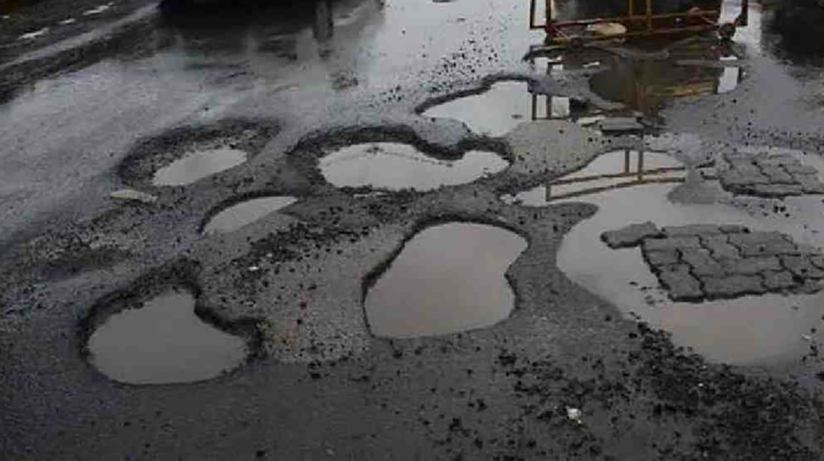 खड्ड्यांच्या तक्रारीसाठी आता खड्डे तक्रार निवारण प्रणाली
