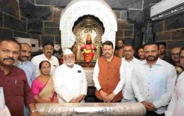 मुख्यमंत्री देवेंद्र फडणवीस यांनी घेतले श्री विठ्ठल रुक्मिणी मातेचे दर्शन