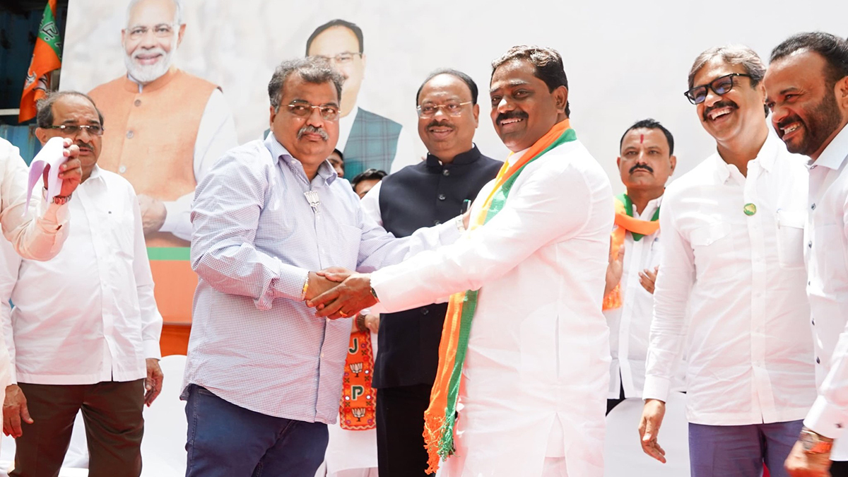 काँग्रेसचे माजी आमदार संग्राम थोपटे यांचा भाजपात प्रवेश