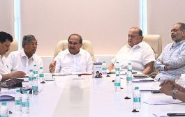 अलमट्टी उंची बाबत १५ दिवसात सर्व पक्षीयांसह पुन्हा बैठक : जलसंपदा मंत्री राधाकृष्ण विखे-पाटील