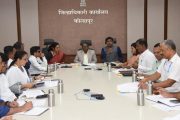कोल्हापूर येथे स्थानिक स्वराज्य संस्था निवडणुकीचा आढावा, निवडणूक आयुक्तांनी दिल्या महत्त्वपूर्ण सूचना