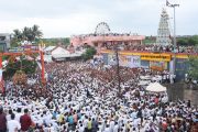 अरणमध्ये रंगला 'श्रीफळहंडी'चा सोहळा