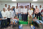 ॲड.धैर्यशील पाटील यांच्या वाढदिवसानिमित्त रक्तदान शिबिरात ७५ जणांचे रक्तदान