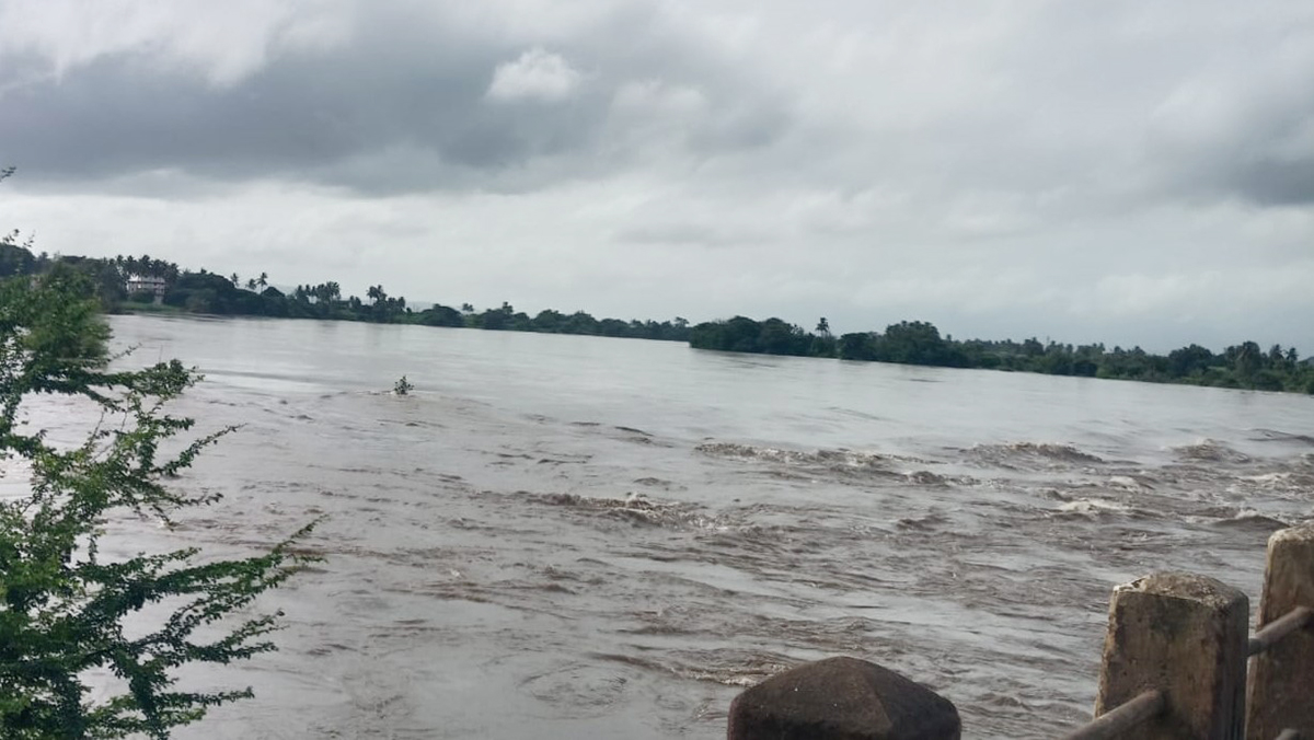 सांगली : पुराच्या पाण्याच्या ठिकाणी मनाई आदेश