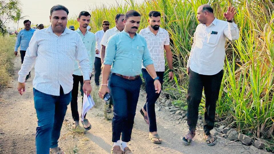 सर्व रस्त्यांना मिळणार कायदेशीर ओळख ; बोरी बु गाव ठरले राज्यातील पहिले गाव