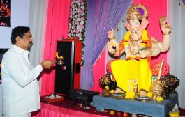 आ.जयंत पाटील यांचे उरूण इस्लामपूर शहरात 'श्रीं'च्या आरतीचे शतक पूर्ण, जपला गेल्या ४० वर्षाचा ऋणानुबंध!