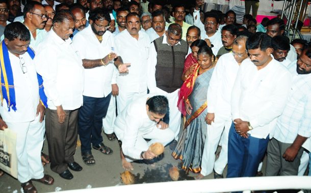 लोकशाहीर अण्णाभाऊंचा पुतळा नव्या पिढीला जगण्याची प्रेरणा देईल - जयंत पाटील