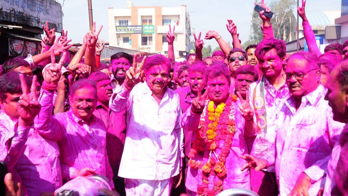 उरुण ईश्वरपूर नगरपालिकेत जयंतराव पाटलांची एकहाती सत्ता; भाजप महायुतीला जबरदस्त धक्का