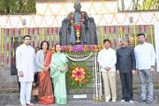 सहकारमहर्षी स्व. जयवंतराव भोसले यांना १०१ व्या जयंतीदिनी मान्यवरांकडून अभिवादन