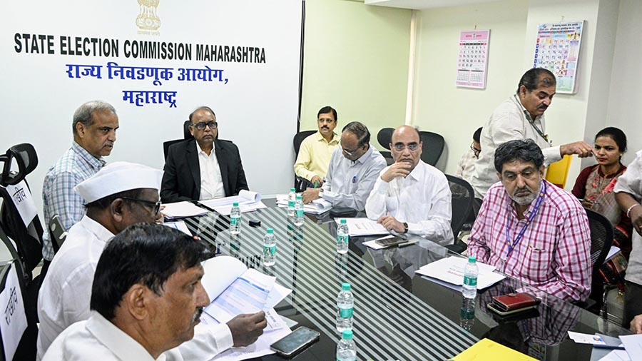 प्रचार समाप्तीनंतर सर्व प्रसारमाध्यमांतील निवडणूकविषयक जाहिरातींना बंदी