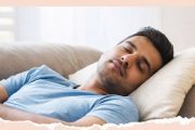 वामकुक्षी... शरीर आणि मेंदूसाठी टॉनिक की आरोग्याला धोका?