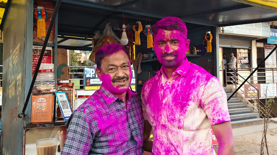 वृत्तपत्र विक्रेता व चहावाल्याच्या मुलाची CISF मध्ये निवड; राजू बजबळकरांच्या डोळ्यात आनंदाश्रू