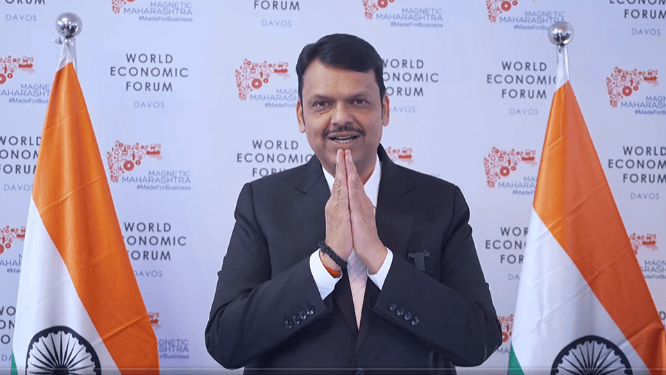 दावोसमध्ये महाराष्ट्राचे ३० लाख कोटींचे सामंजस्य करार