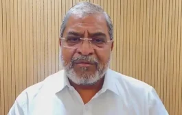 कृष्णा नदी प्रदूषण : दोषी साखर कारखान्यांचे परवाने रद्द करा; राजू शेट्टींचा इशारा