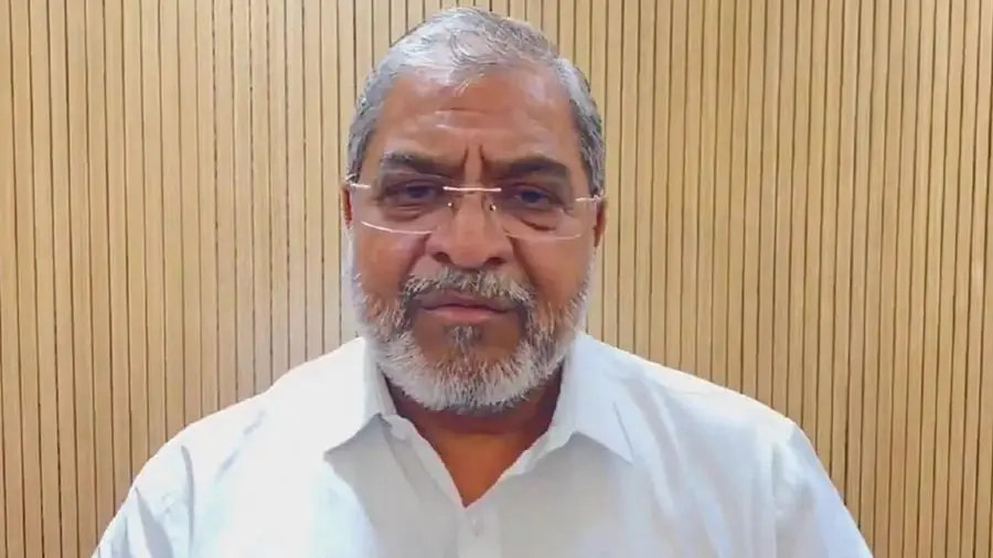 कृष्णा नदी प्रदूषण : दोषी साखर कारखान्यांचे परवाने रद्द करा; राजू शेट्टींचा इशारा