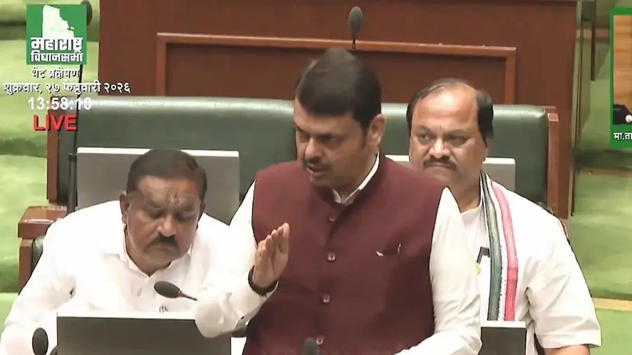 कृत्रिम फुलांच्या वापरावरील बंदीसंदर्भात स्पष्टतेसाठी शासन निर्णय लवकरच जारी करणार