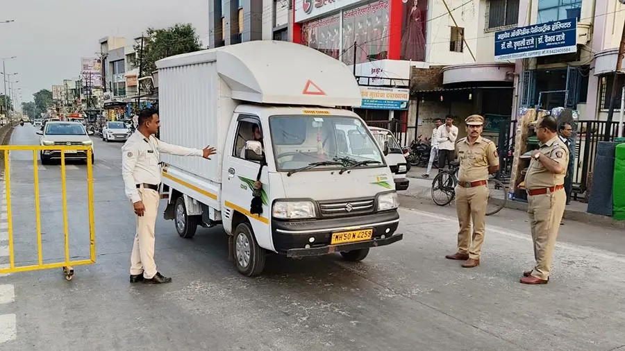 ईश्वरपूरात पोलिसांची धडक कारवाई; तळीरामांसह बेदरकार वाहनचालकांकडून १.५९ लाखांचा दंड वसूल!