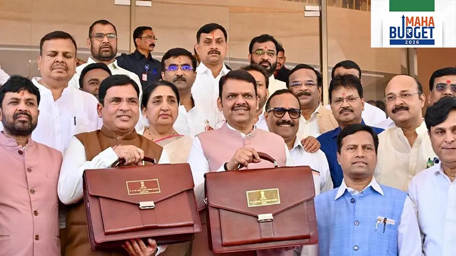 मोठी बातमी! मुख्यमंत्री फडणवीसांकडून शेतकरी कर्जमाफीची घोषणा; २ लाखापर्यंत मिळणार लाभ