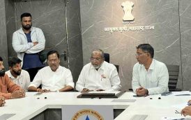 आंबा-काजू उत्पादक शेतकऱ्यांची लूट थांबवा! बोगस औषध कंपन्यांवर गुन्हे दाखल करा; राजू शेट्टींची कृषी आयुक्तांकडे मागणी