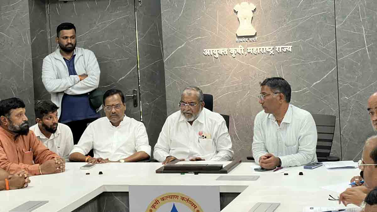 आंबा-काजू उत्पादक शेतकऱ्यांची लूट थांबवा! बोगस औषध कंपन्यांवर गुन्हे दाखल करा; राजू शेट्टींची कृषी आयुक्तांकडे मागणी