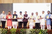ज्येष्ठ नेते अण्णासाहेब डांगे हे महाराष्ट्राच्या राजकारणातील भीष्म पितामह : मुख्यमंत्री देवेंद्र फडणवीस